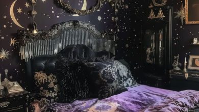 20 Amazing 90s Whimsy Goth Bedroom Ideas You Should See